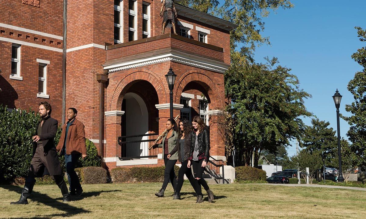 Fotoğraf Tom Mison, Janina Gavankar, Rachel Melvin, Lyndie Greenwood