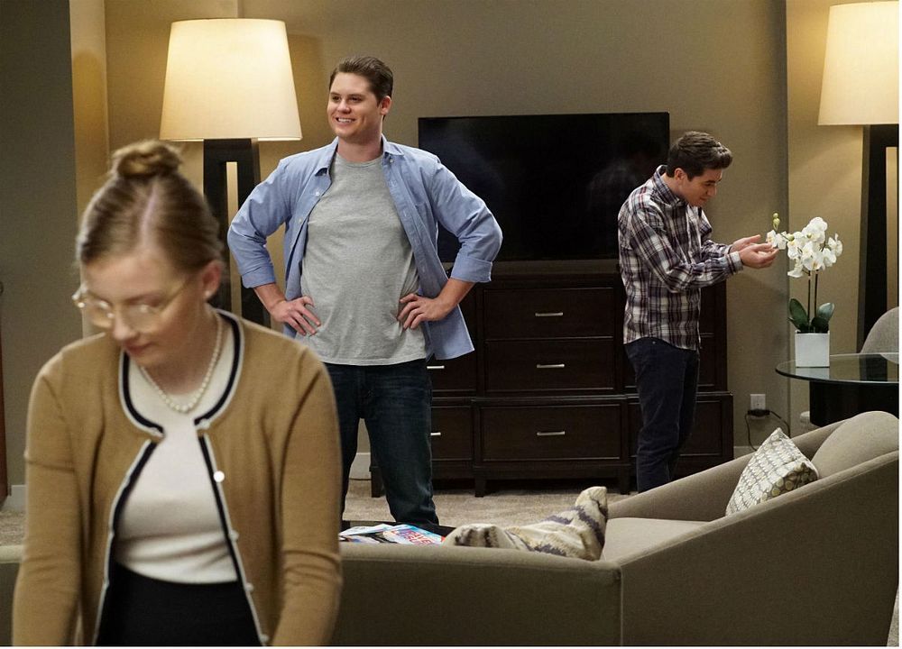 Fotoğraf Bebe Wood, Matt Shively, Noah Galvin