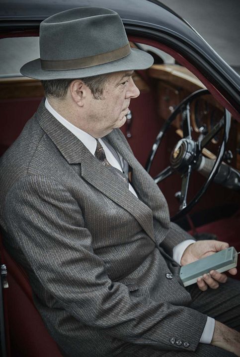 Fotoğraf Roger Allam