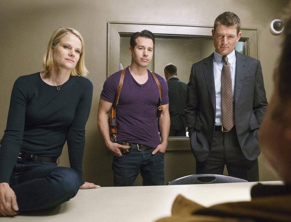 Fotoğraf Joelle Carter, Jon Seda, Philip Winchester