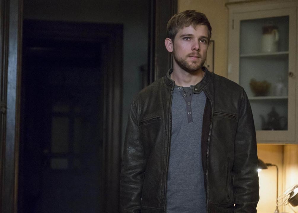 Fotoğraf Max Thieriot