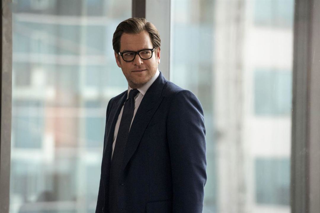 Bull : Fotoğraf Michael Weatherly