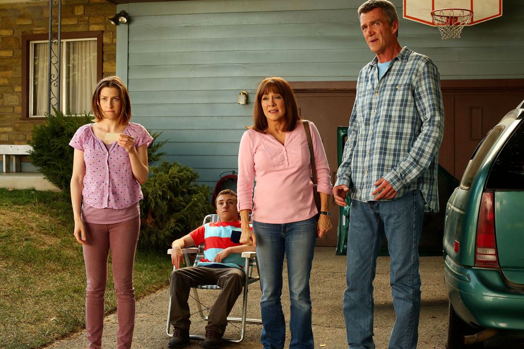 Fotoğraf Neil Flynn, Patricia Heaton, Eden Sher, Atticus Shaffer