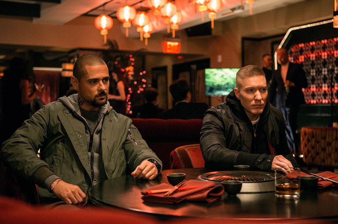 Power : Fotoğraf Joseph Sikora, J.R. Ramirez