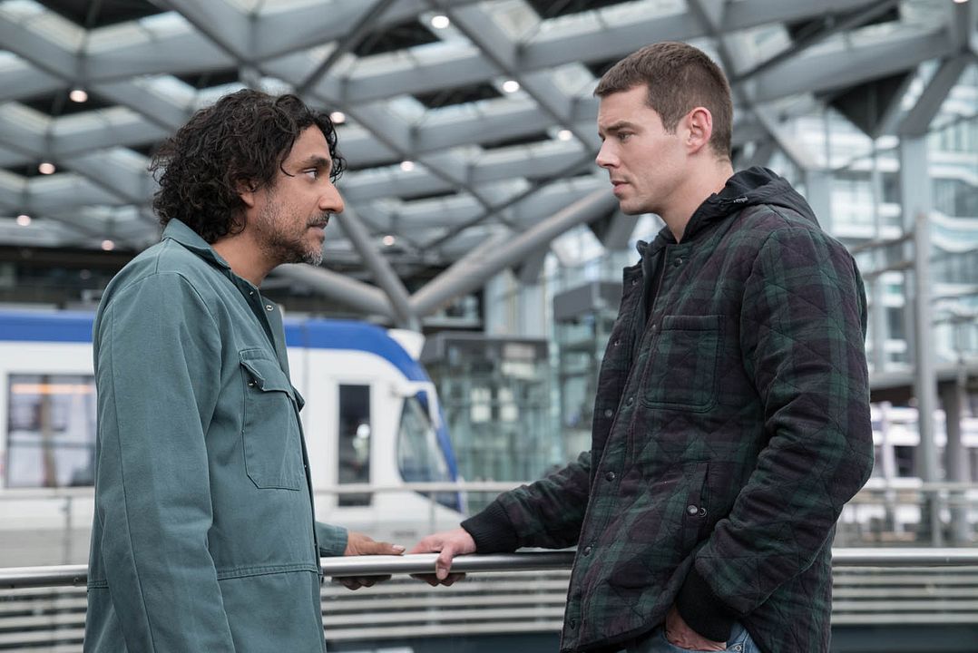 Sense8 : Fotoğraf Naveen Andrews, Brian J. Smith (II)