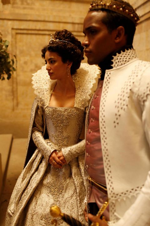 Still Star-Crossed : Fotoğraf Medalion Rahimi, Sterling Sulieman