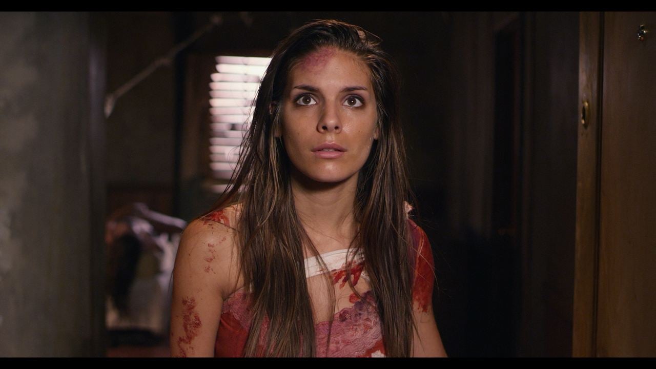 Fotoğraf Caitlin Stasey