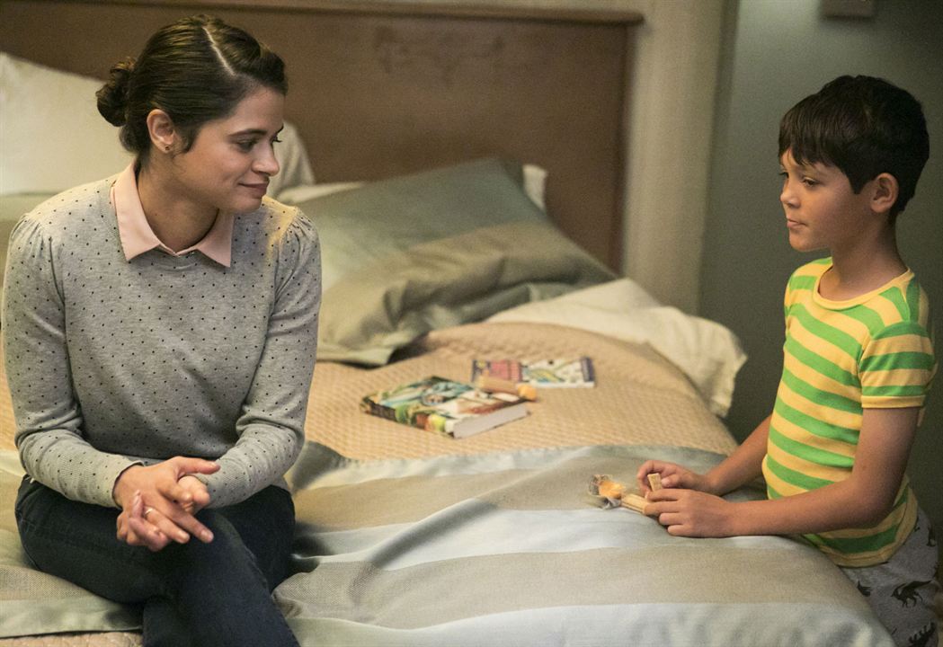 Room 104 : Fotoğraf Melonie Diaz, Ethan Kent