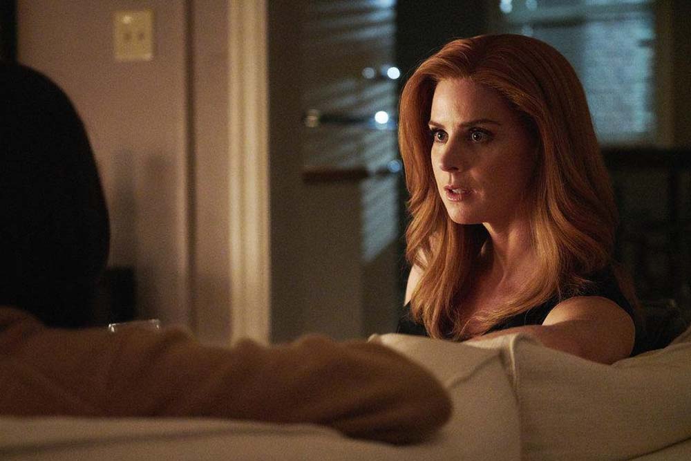 Suits : Fotoğraf Sarah Rafferty