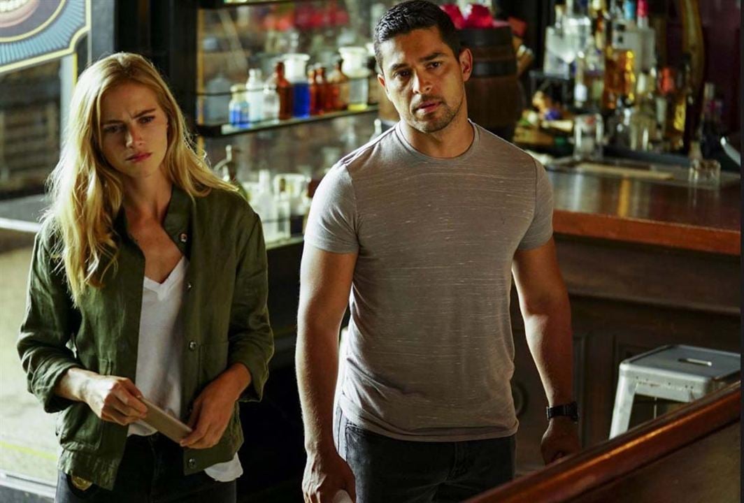 Fotoğraf Wilmer Valderrama, Emily Wickersham