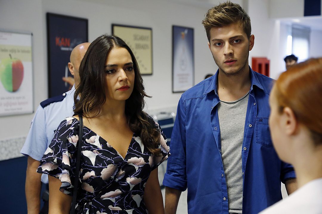 Сонгюль обиженные цветы. Турецкий обиженный цветы на русский язык. Сонгюль обиженные цветы. Киргин чичеклер турецкий. Обиженные цветы зехра.