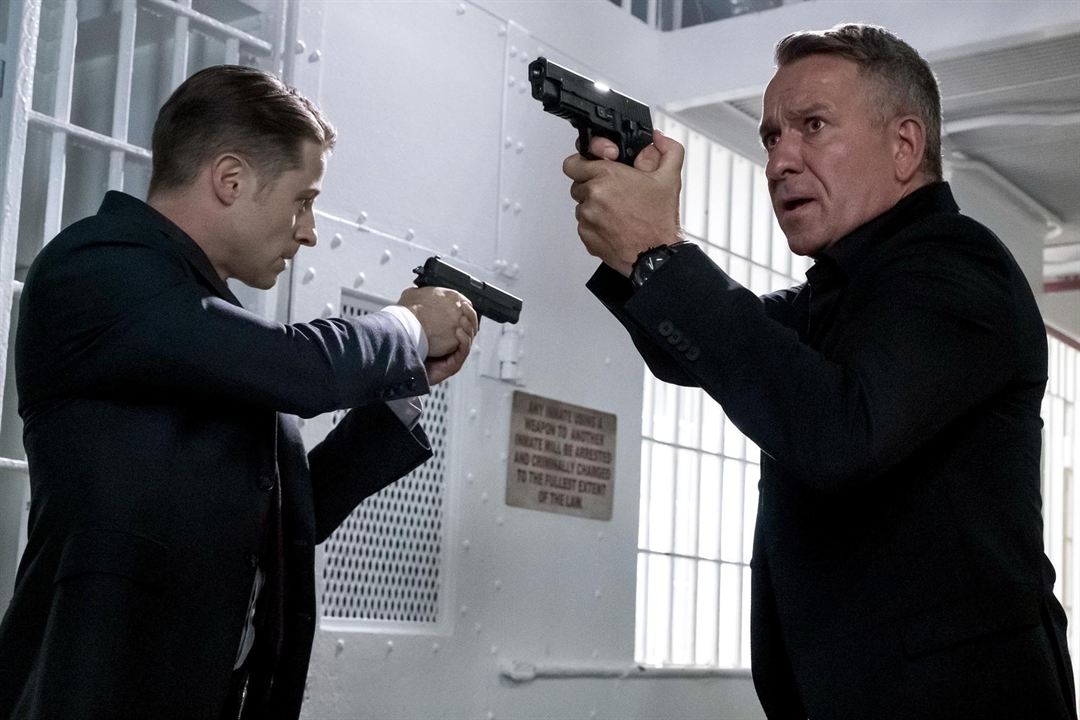 Gotham (2014) : Fotoğraf Ben McKenzie, Sean Pertwee