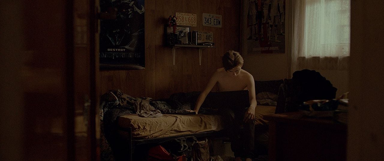 Vind Die Domme Trut En Gooi Haar In De Rivier : Fotoğraf