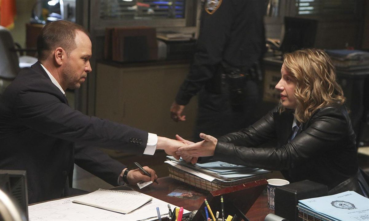 Blue Bloods : Fotoğraf Jessie Mueller, Donnie Wahlberg