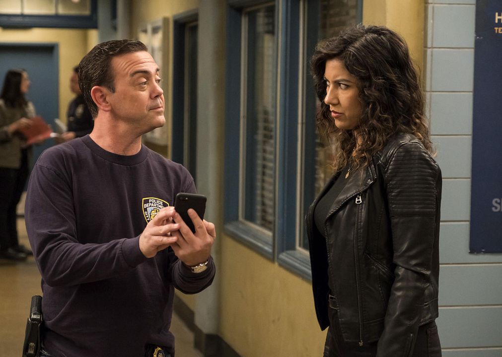 Brooklyn Nine-Nine : Fotoğraf Stephanie Beatriz, Joe Lo Truglio