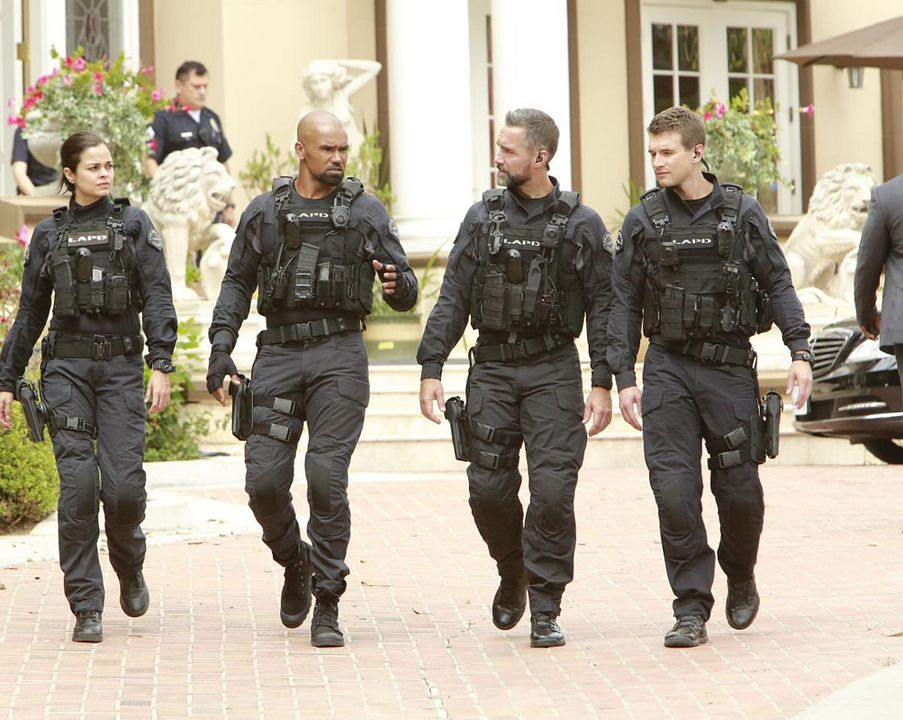 Fotoğraf Shemar Moore, Jay Harrington, Lina Esco, Alex Russell