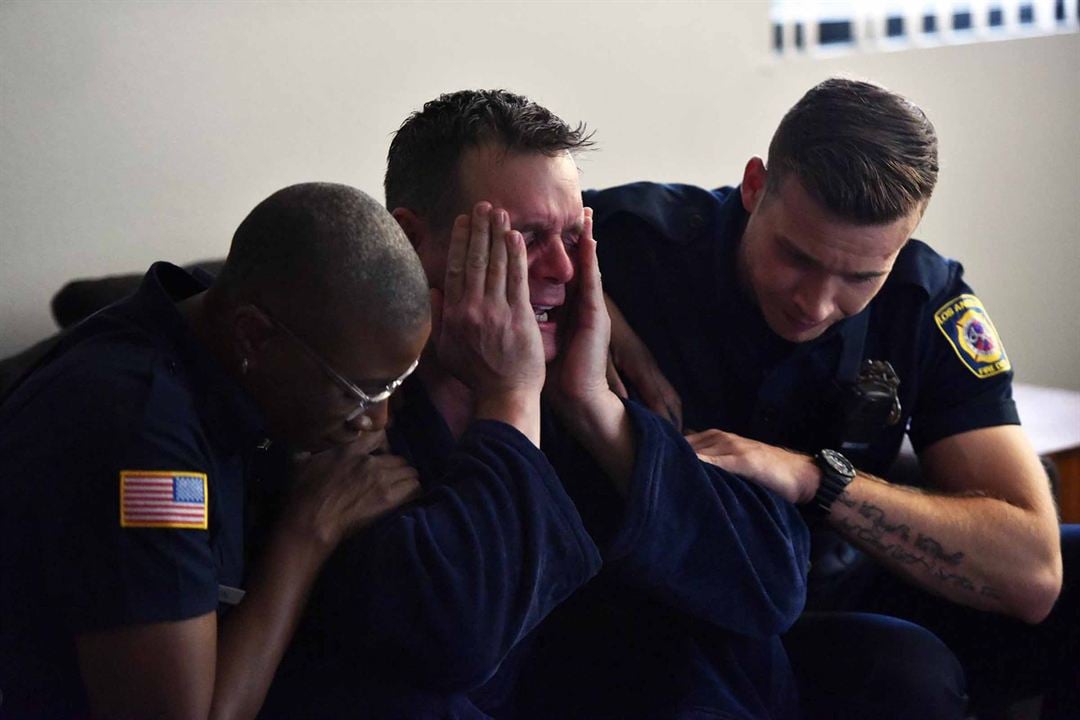 Fotoğraf Aisha Hinds, Oliver Stark, Peter Krause