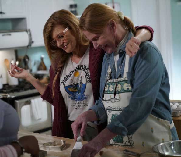 Fotoğraf Connie Britton, Mariette Hartley