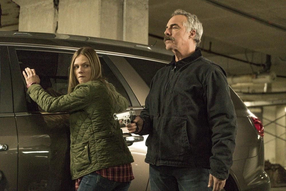 Fotoğraf Titus Welliver, Tracy Spiridakos