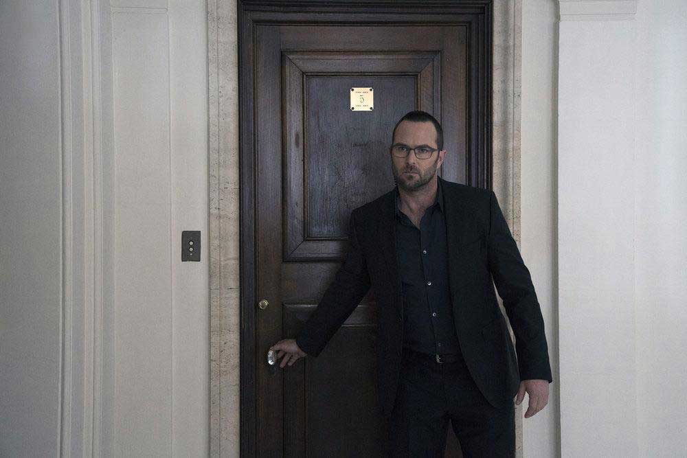 Fotoğraf Sullivan Stapleton