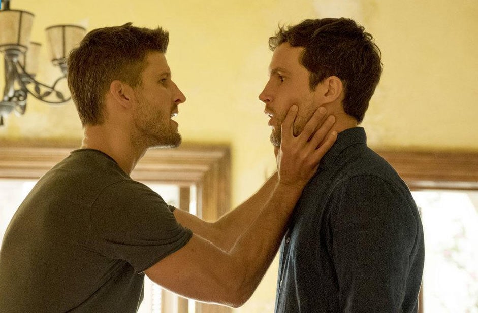 Imposters : Fotoğraf Rob Heaps, Parker Young
