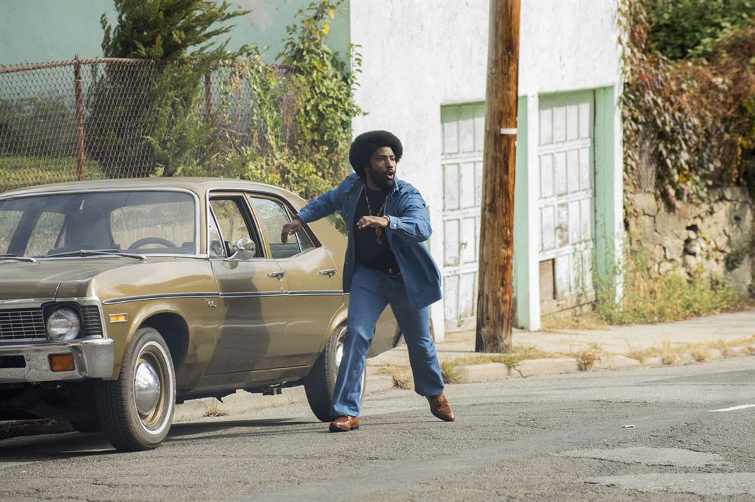 Karanlıkla Karşı Karşıya : Fotoğraf John David Washington