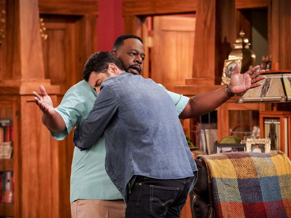 The Neighborhood : Fotoğraf Cedric The Entertainer, Max Greenfield