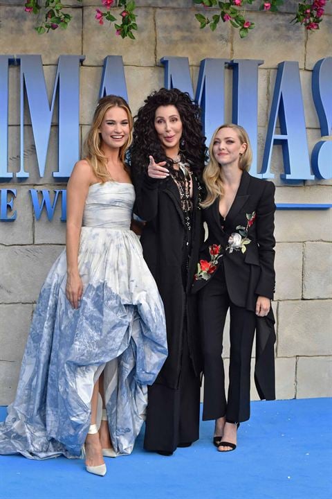 Mamma Mia! Yeniden Başlıyoruz : Vignette (magazine) Amanda Seyfried, Lily James, Cher
