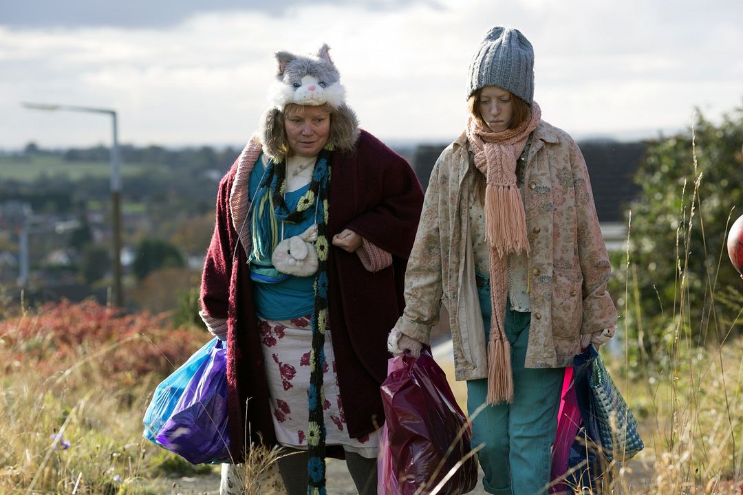 Pin Cushion : Fotoğraf Joanna Scanlan, Lily Newmark