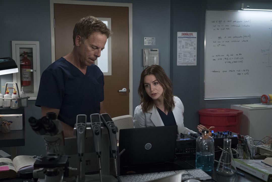 Fotoğraf Caterina Scorsone, Greg Germann