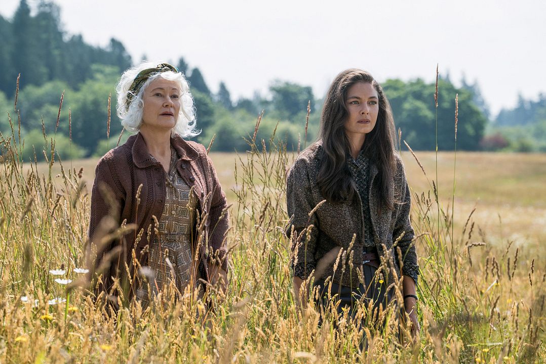 Fotoğraf Alexa Davalos