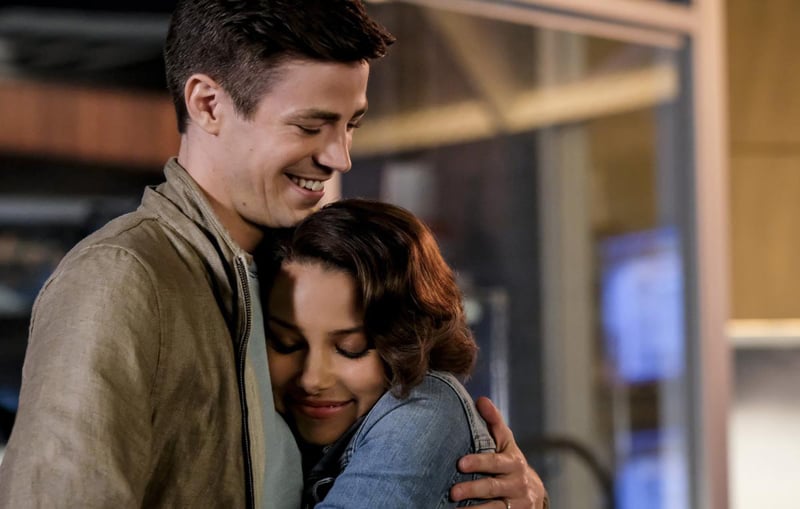 Afiş Jessica Parker Kennedy, Grant Gustin