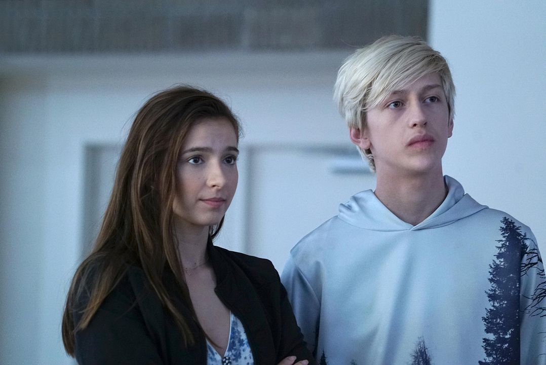 Fotoğraf Percy Hynes White, Anjelica Bette Fellini