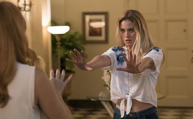 Fotoğraf Virginia Gardner