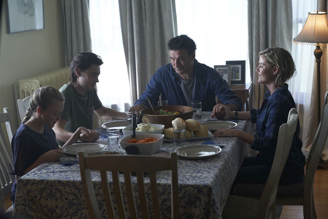 Fotoğraf Taylor Thorne, William Baldwin, Kathleen Robertson, Spencer MacPherson