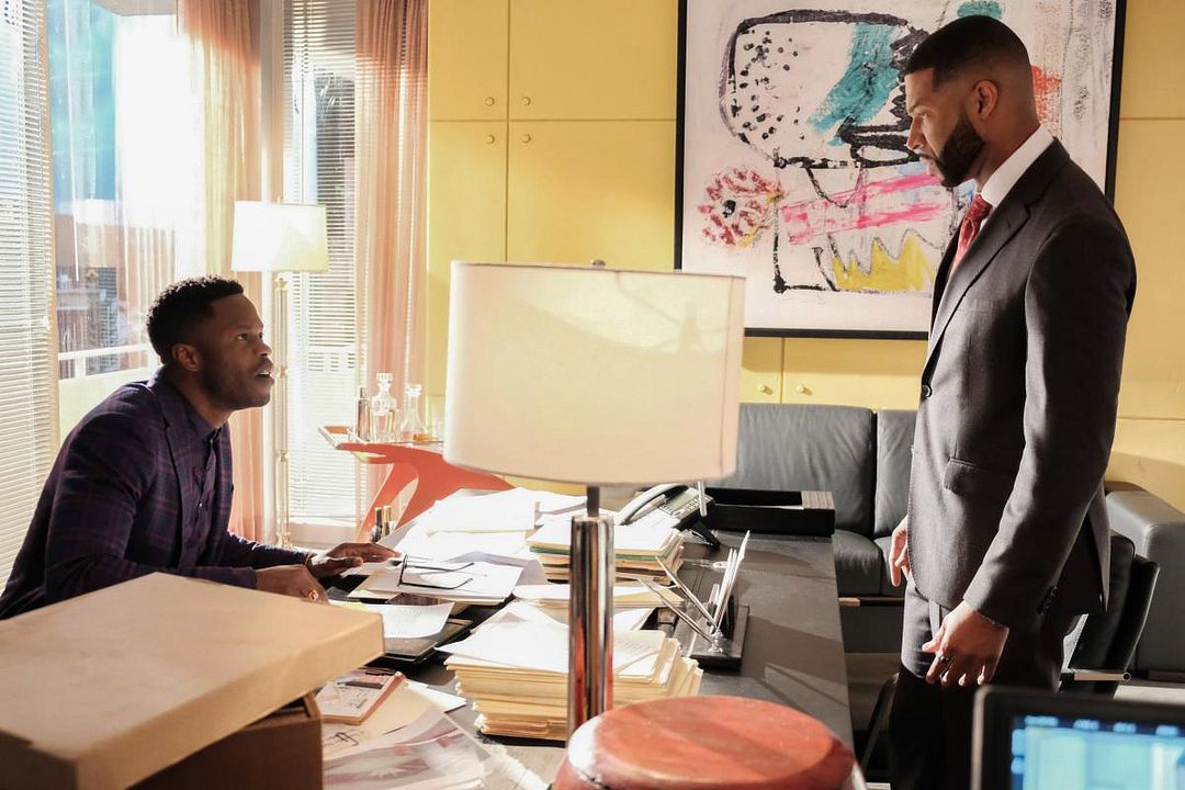 Fotoğraf Sam Adegoke, Robert Christopher Riley