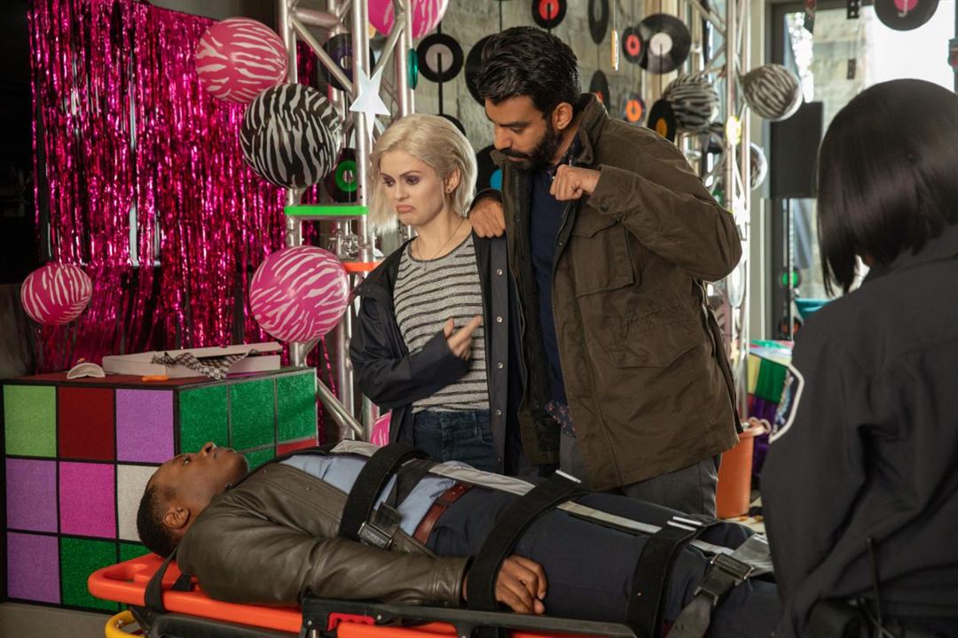 Fotoğraf Rose McIver, Malcolm Goodwin, Rahul Kohli