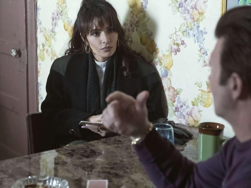 Fotoğraf Sarah Shahi