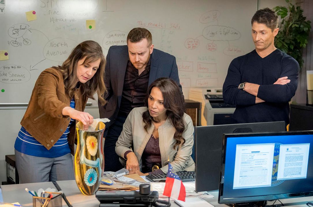 Fotoğraf Matthew MacCaull, Lucia Walters, Kellie Martin, Giacomo Baessato