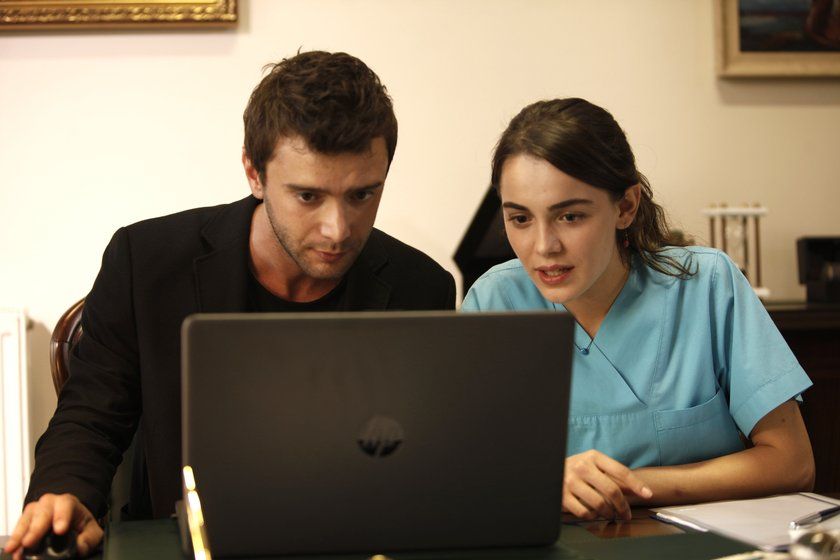 Aşk Ağlatır : Fotoğraf