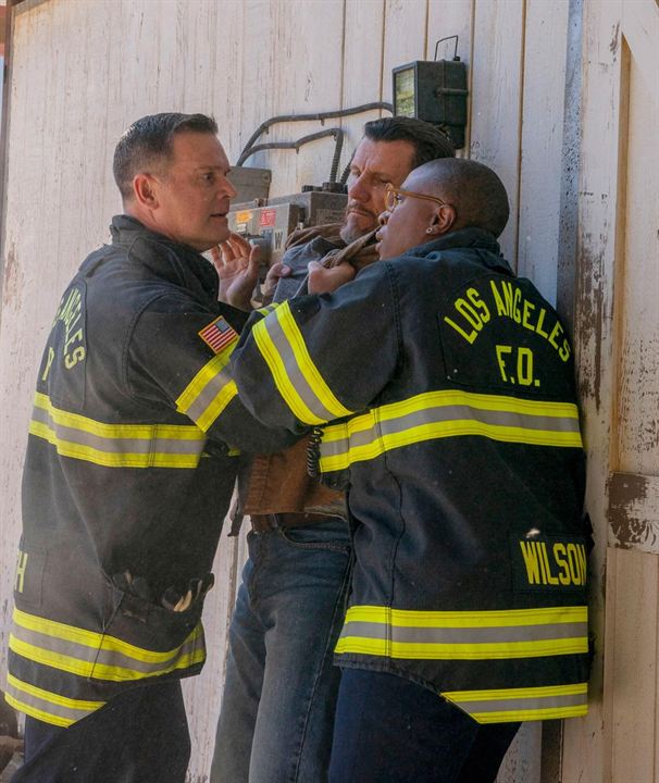 Fotoğraf Peter Krause, Aisha Hinds