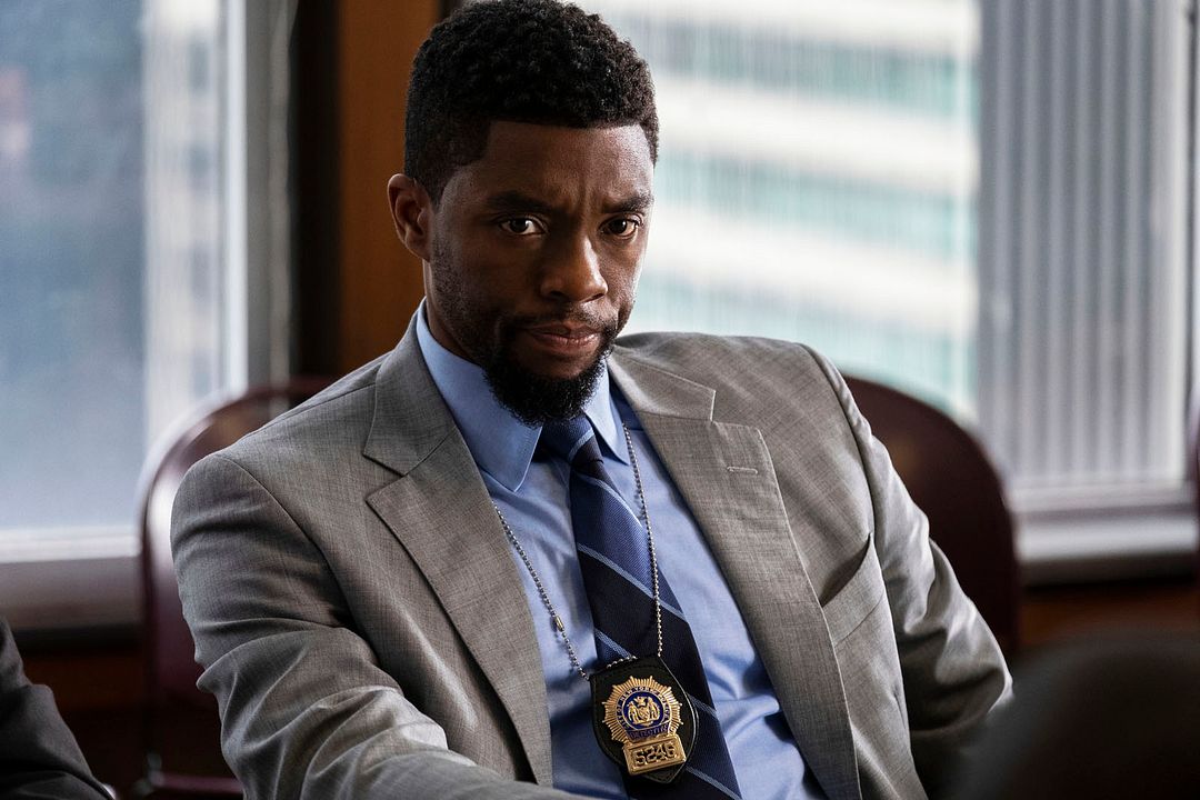 21 Bridges : Fotoğraf Chadwick Boseman