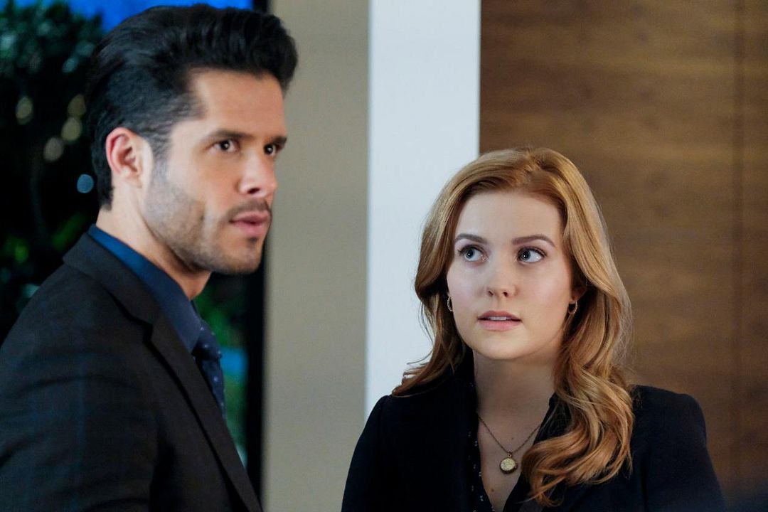 Fotoğraf Miles Gaston Villanueva, Kennedy McMann