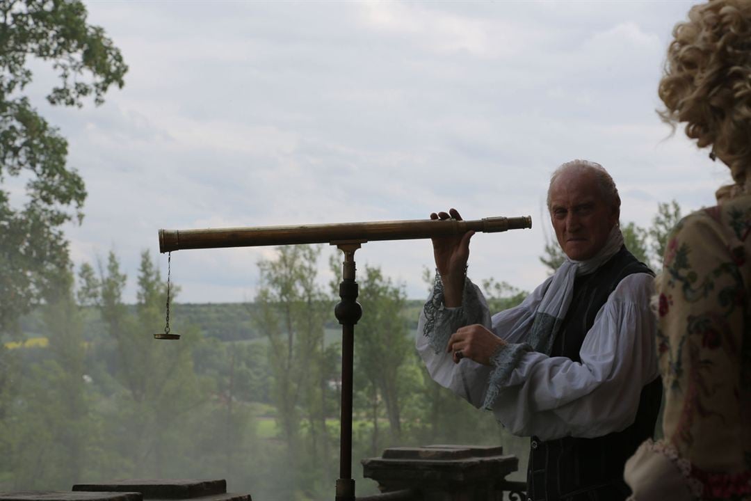 Tayna pechati drakona : Fotoğraf Charles Dance