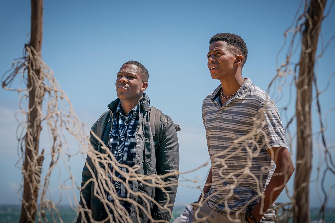 Fotoğraf Thapelo Mokoena, Tosin Cole