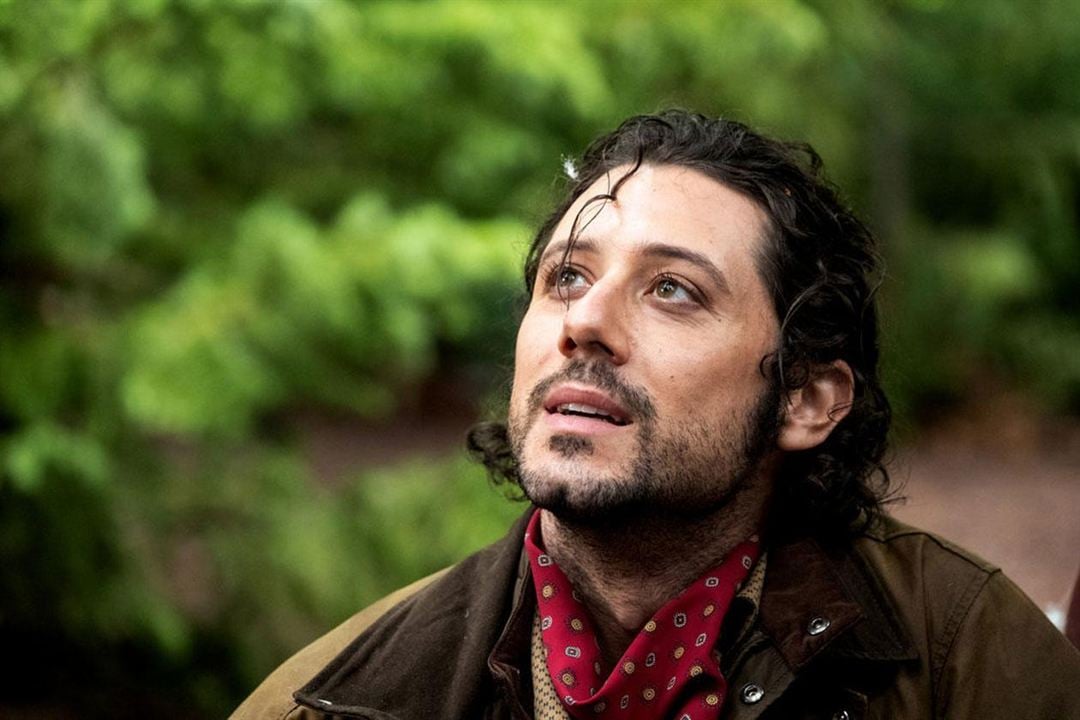 Fotoğraf Hale Appleman