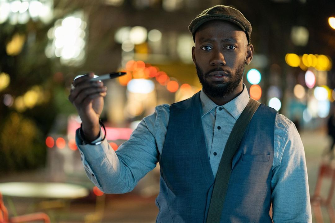 Fotoğraf Lamorne Morris