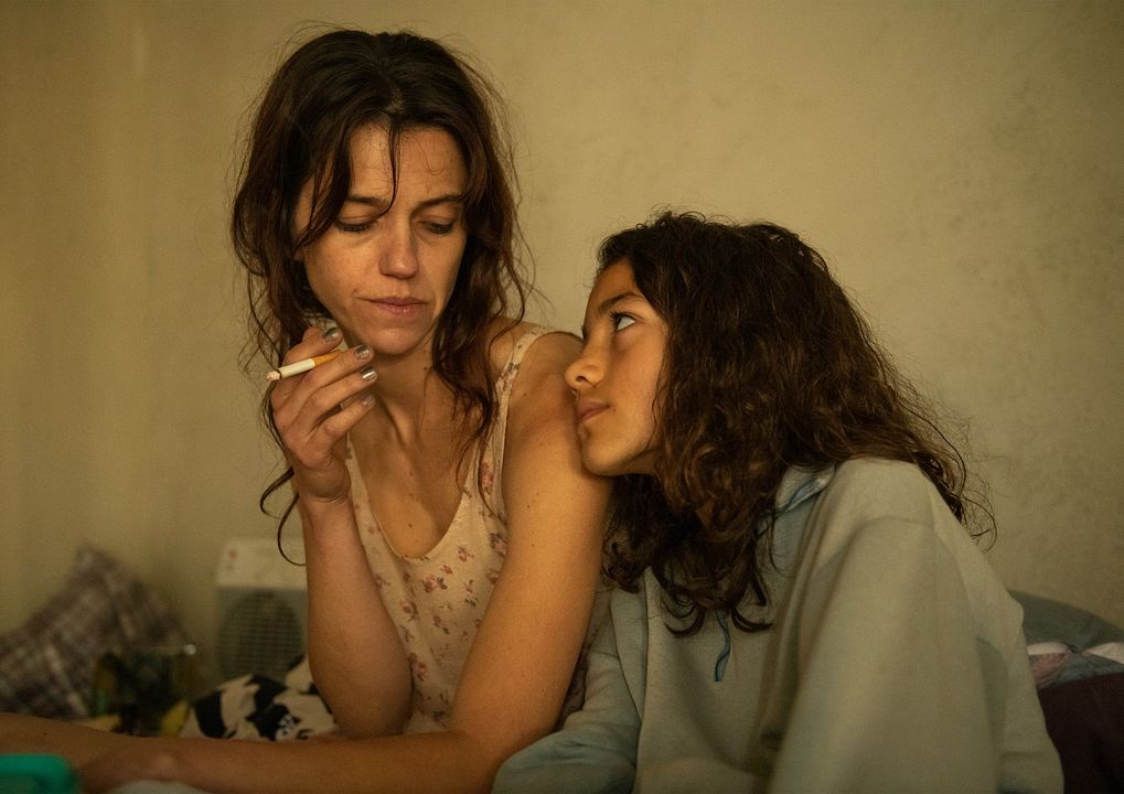 Fotoğraf Luna Mwezi, Sarah Spale