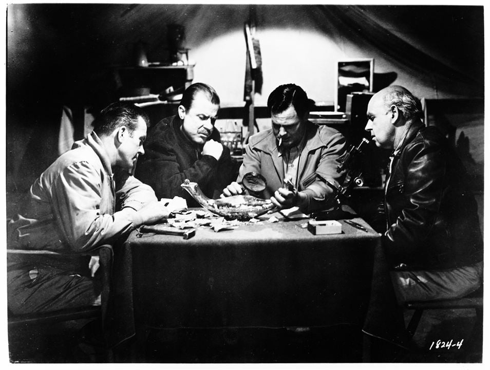 Fotoğraf Hugh Beaumont, Nestor Paiva, John Agar