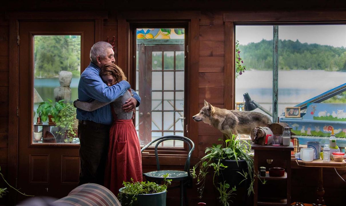 Le Loup et le Lion : Fotoğraf Molly Kunz, Graham Greene (II)